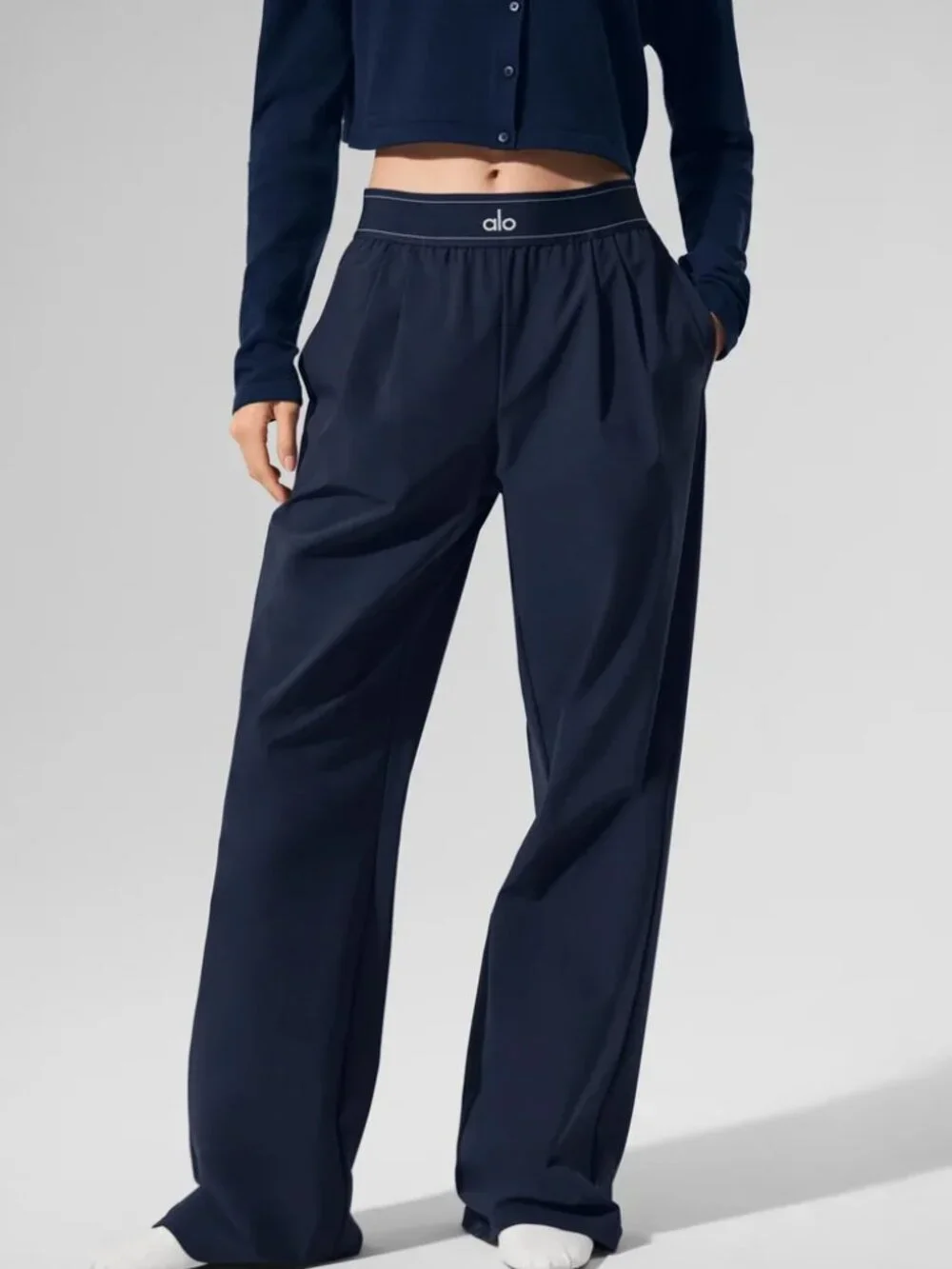 👔Alo Yoga💙A Must-Have for Ladies Suit Up Trouser (Regular) NWT🔥